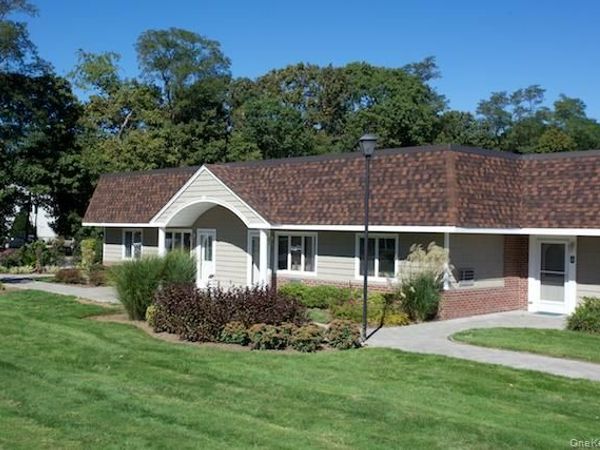 255 E Main Street , Unit 50, East Islip, NY 11730