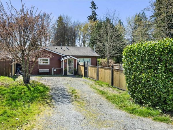 411 Seventh St , Nanaimo, BC V9R 1E4