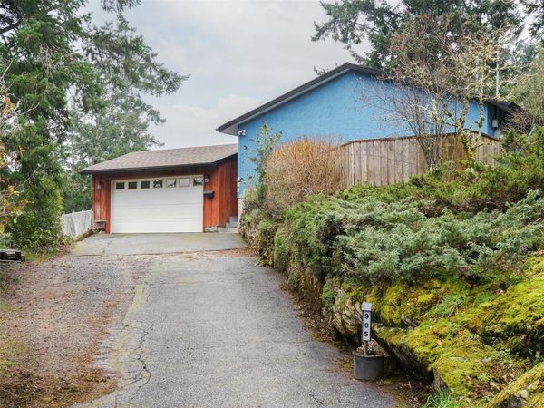 905 Gade Rd , Langford, BC V9B 4Z6