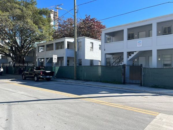 140 NW 13th St, Unit 148 1/2, Miami, FL 33136