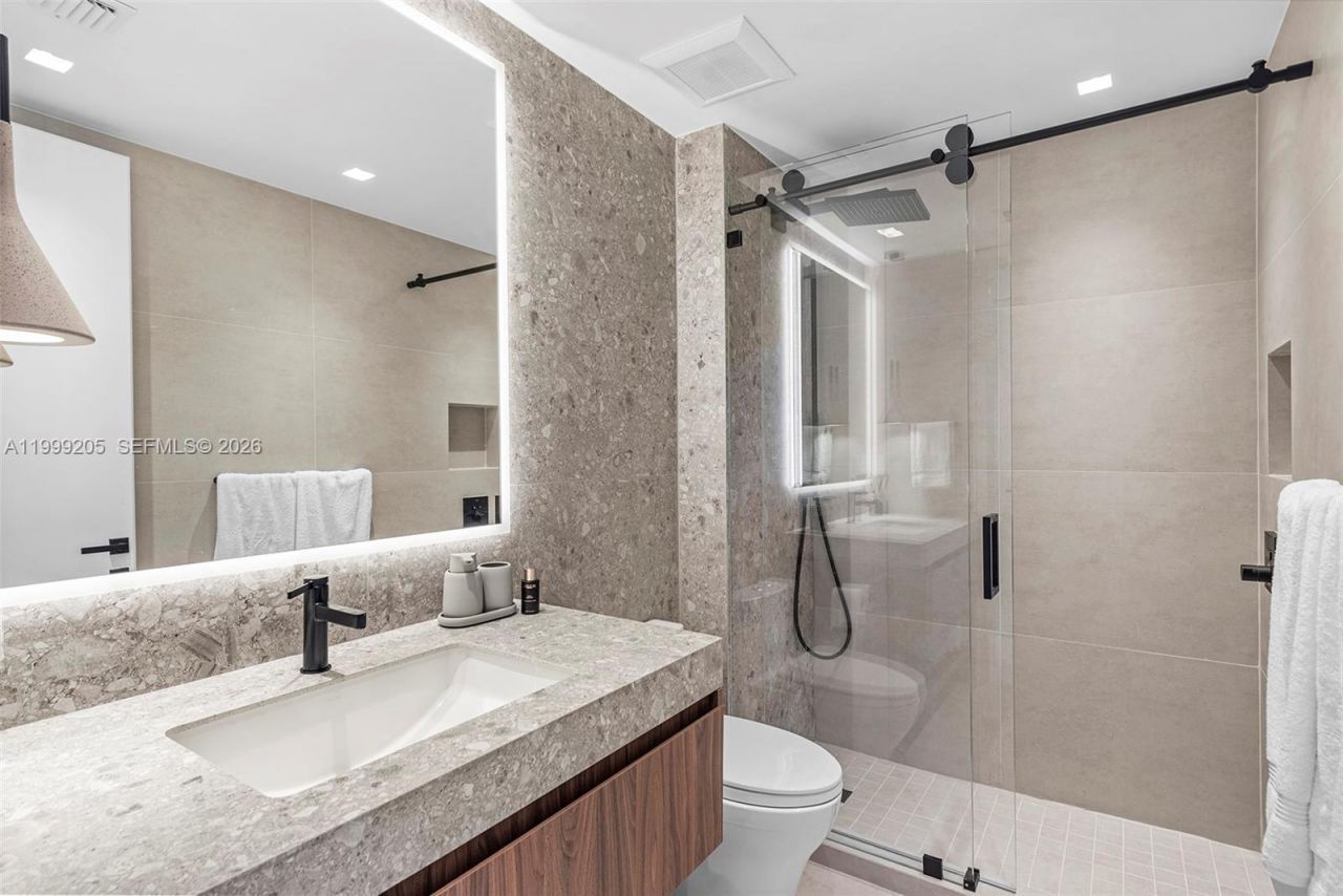 400 Sunny Isles Blvd, Unit PH-03, Sunny Isles Beach, FL 33160 Photo