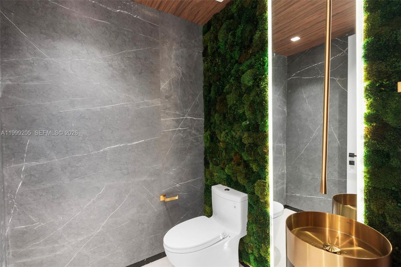 400 Sunny Isles Blvd, Unit PH-03, Sunny Isles Beach, FL 33160 Photo