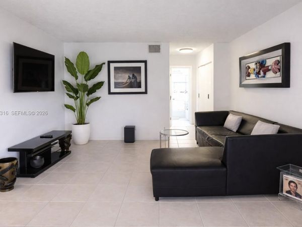 500 NE 2nd St , Unit 221, Dania Beach, FL 33004