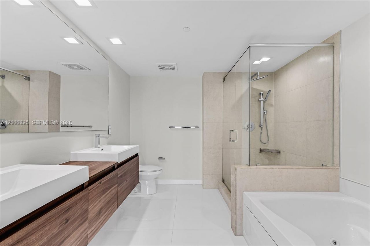 50 Biscayne Blvd, Unit 3601, Miami, FL 33132 Photo