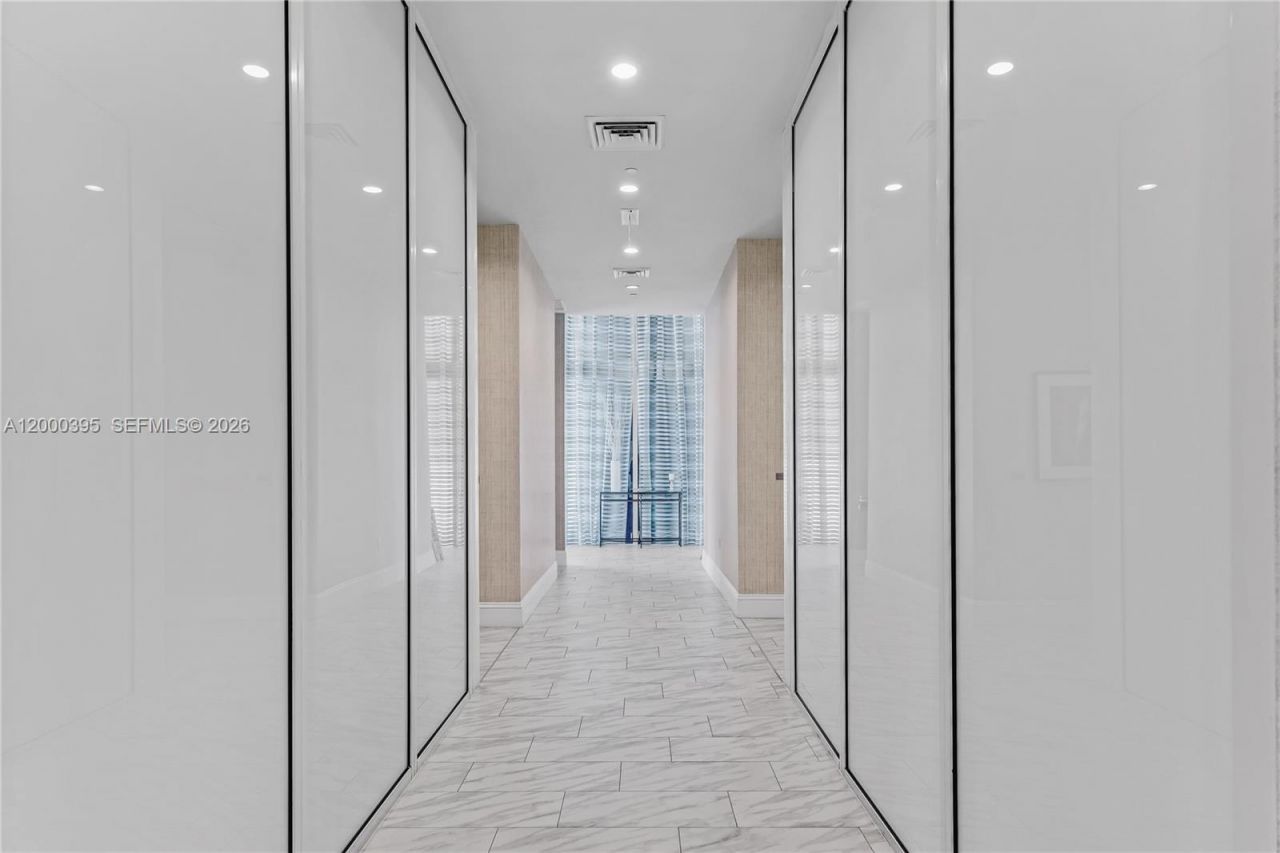 50 Biscayne Blvd, Unit 3601, Miami, FL 33132 Photo