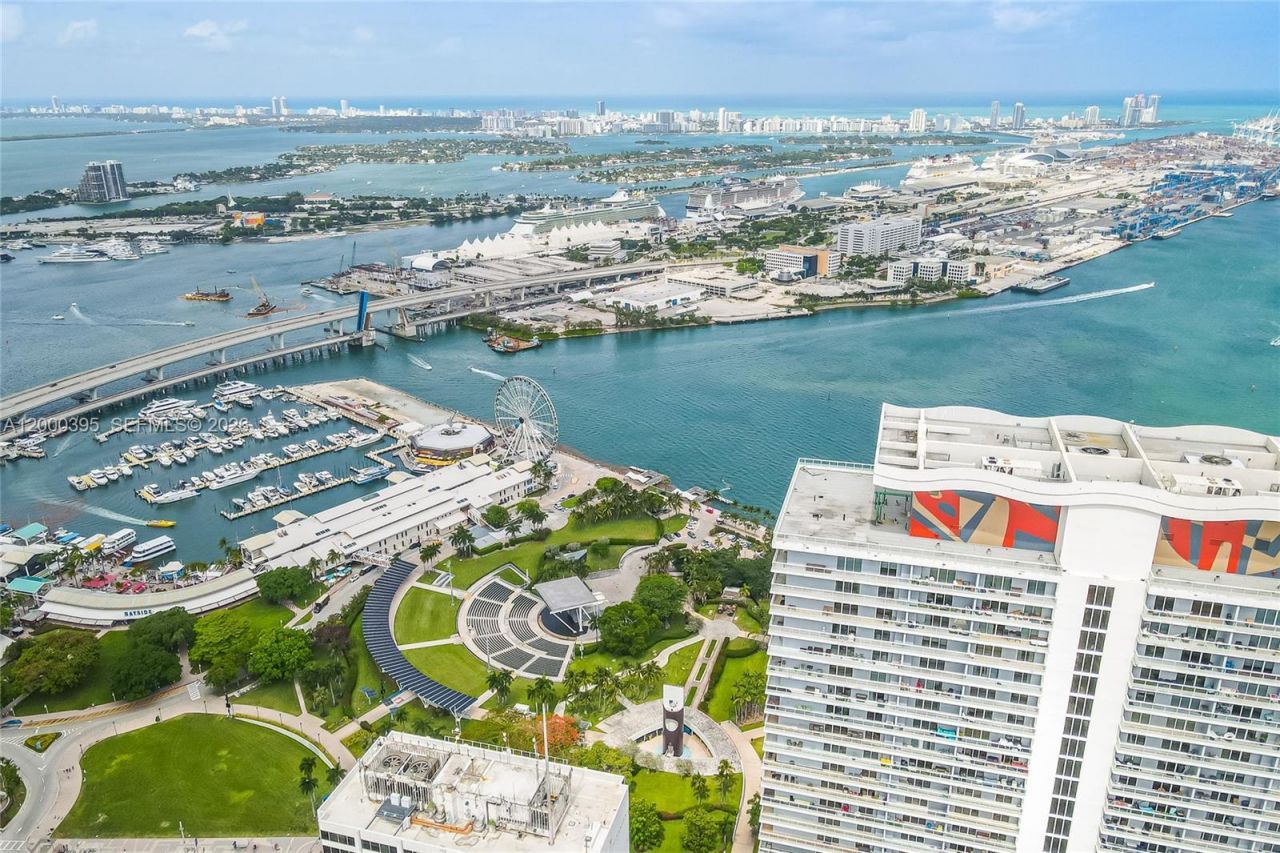 50 Biscayne Blvd, Unit 3601, Miami, FL 33132 Photo