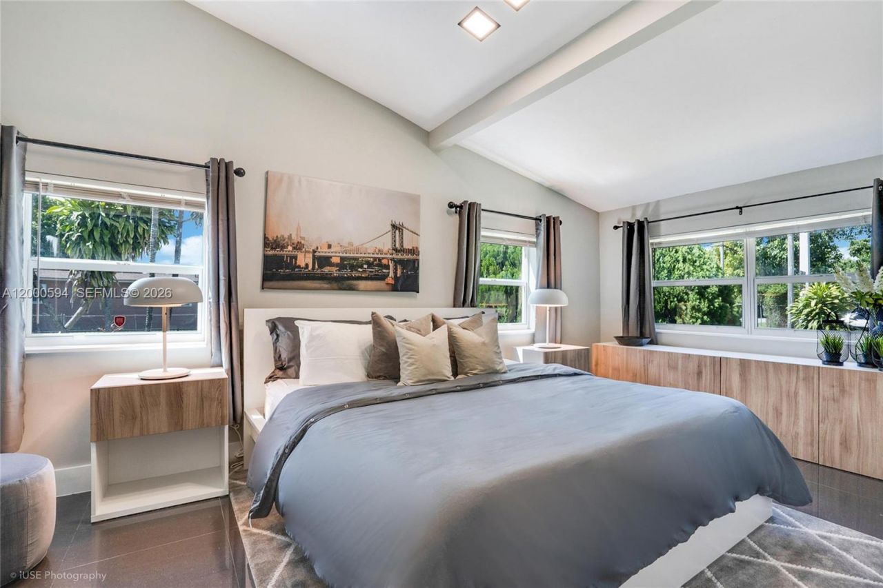 2990 NW 50th St, Unit Whole Vill, Miami, FL 33142 Photo