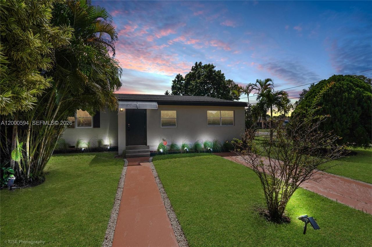 2990 NW 50th St, Unit Whole Vill, Miami, FL 33142 Photo