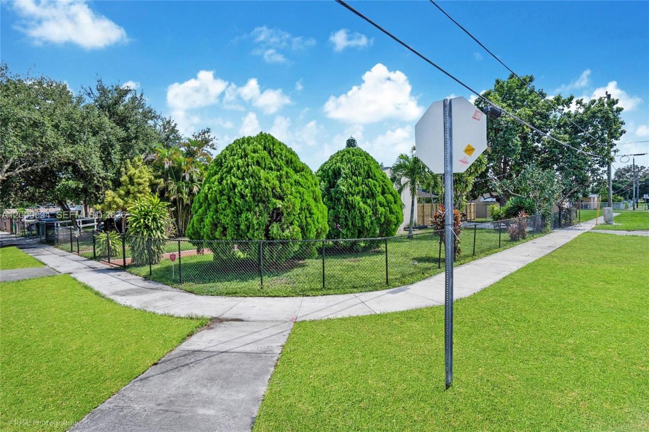 2990 NW 50th St, Unit Whole Vill, Miami, FL 33142 Photo