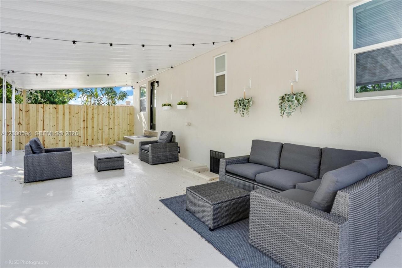 2990 NW 50th St, Unit Whole Vill, Miami, FL 33142 Photo