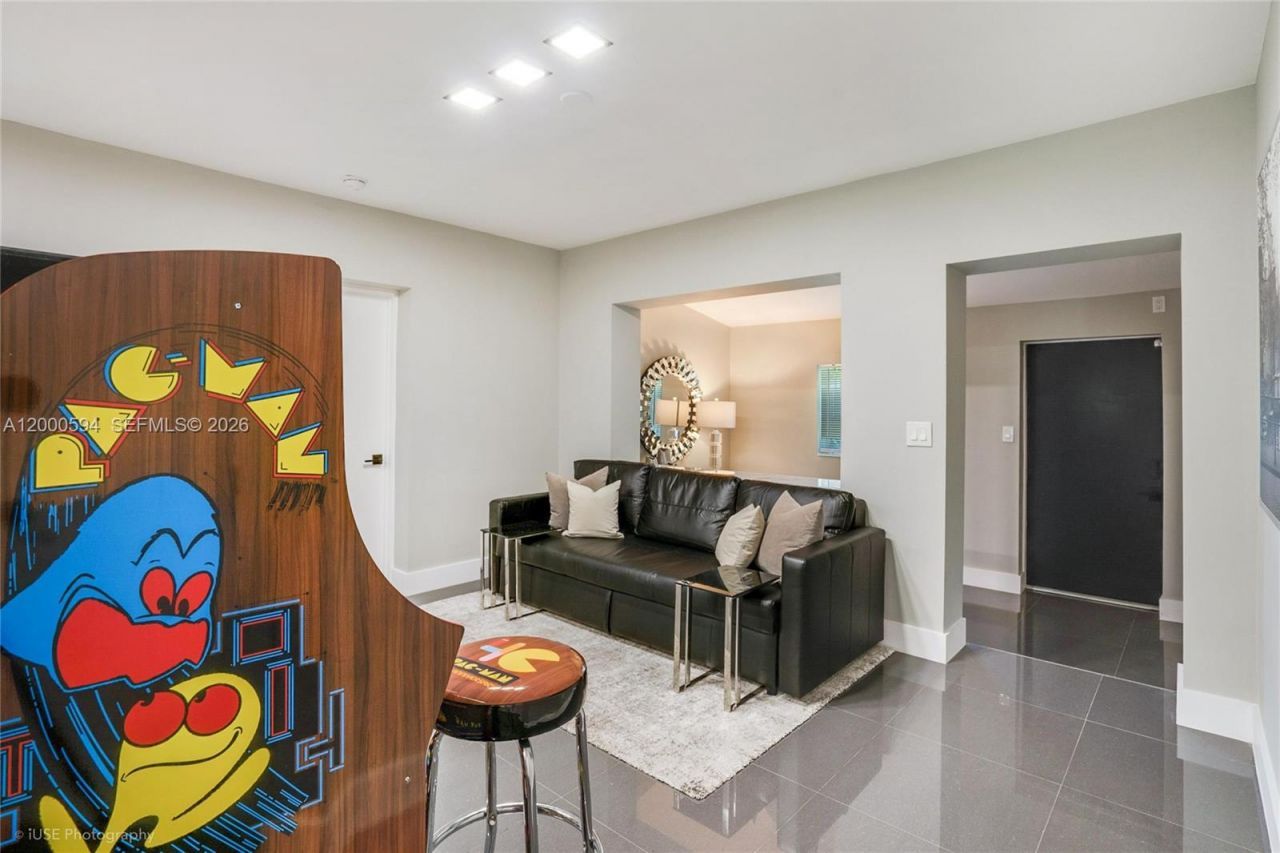 2990 NW 50th St, Unit Whole Vill, Miami, FL 33142 Photo