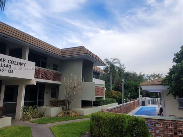 1340 NE 28th Ave, Unit 129, Pompano Beach, FL 33062