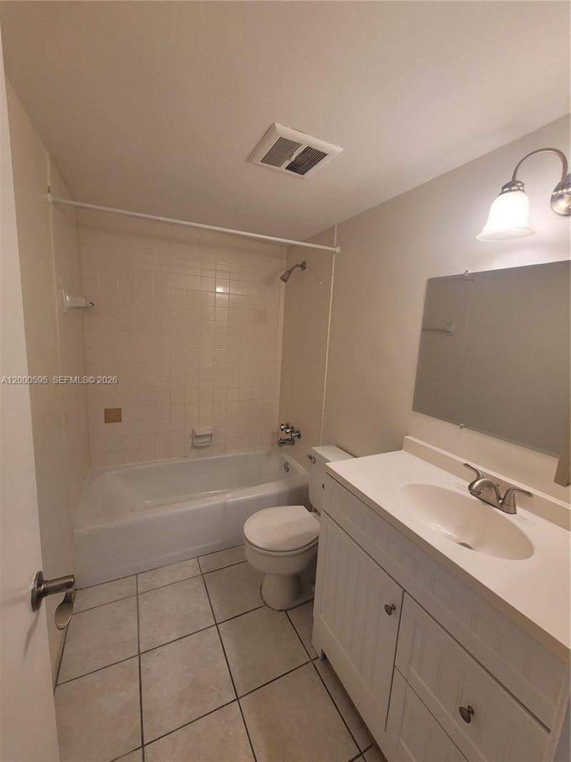 1340 NE 28th Ave, Unit 129, Pompano Beach, FL 33062 Photo
