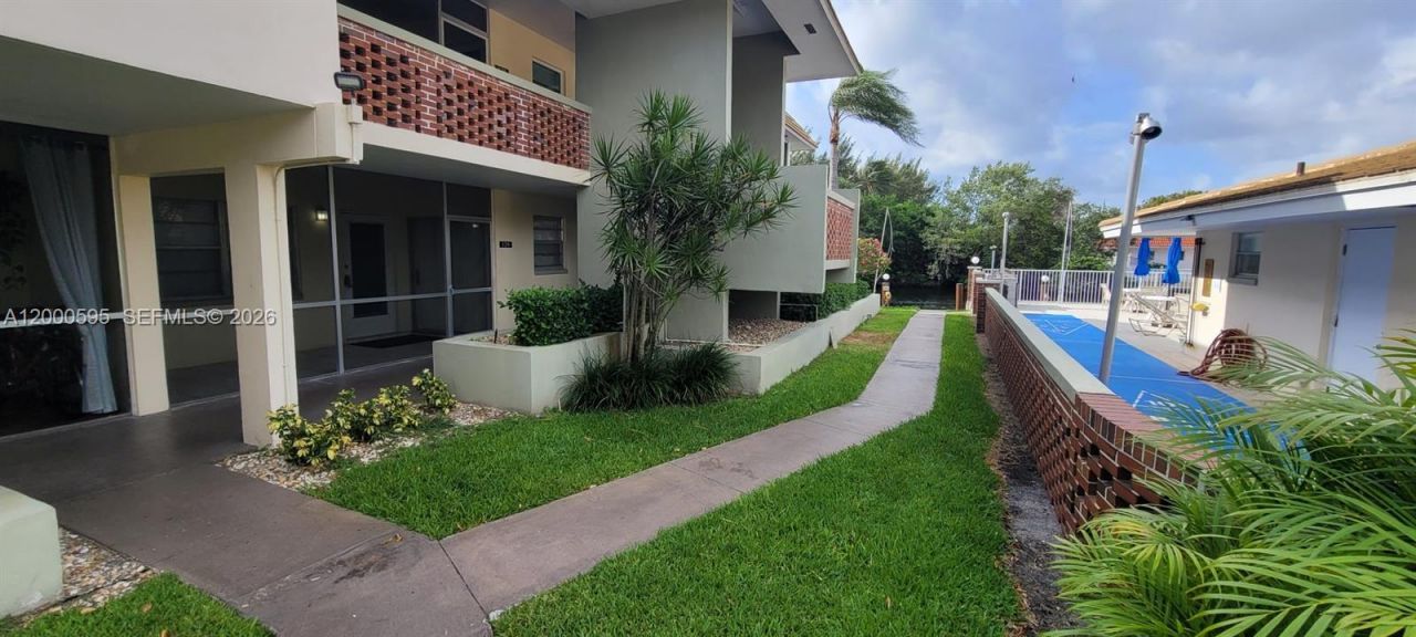 1340 NE 28th Ave, Unit 129, Pompano Beach, FL 33062 Photo