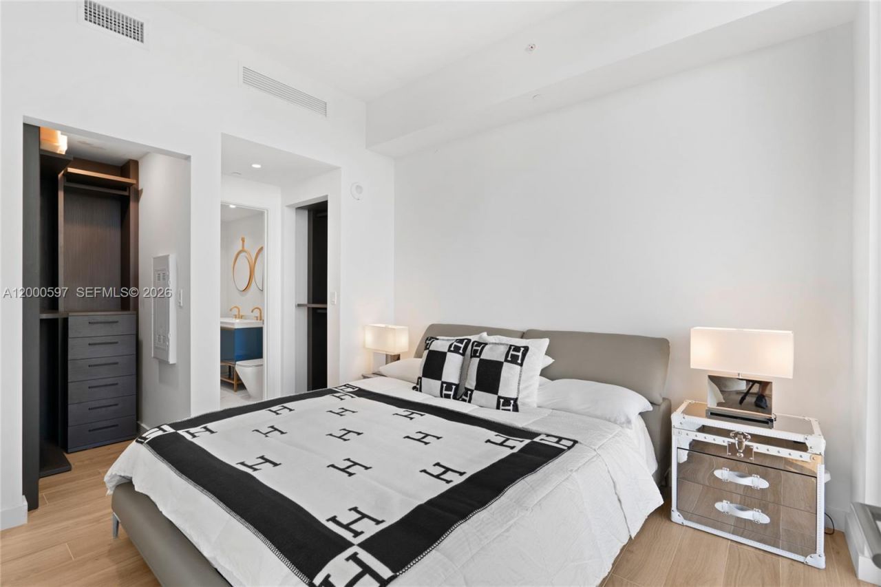 2678 Tigertail Ave, Unit 615, Miami, FL 33133 Photo