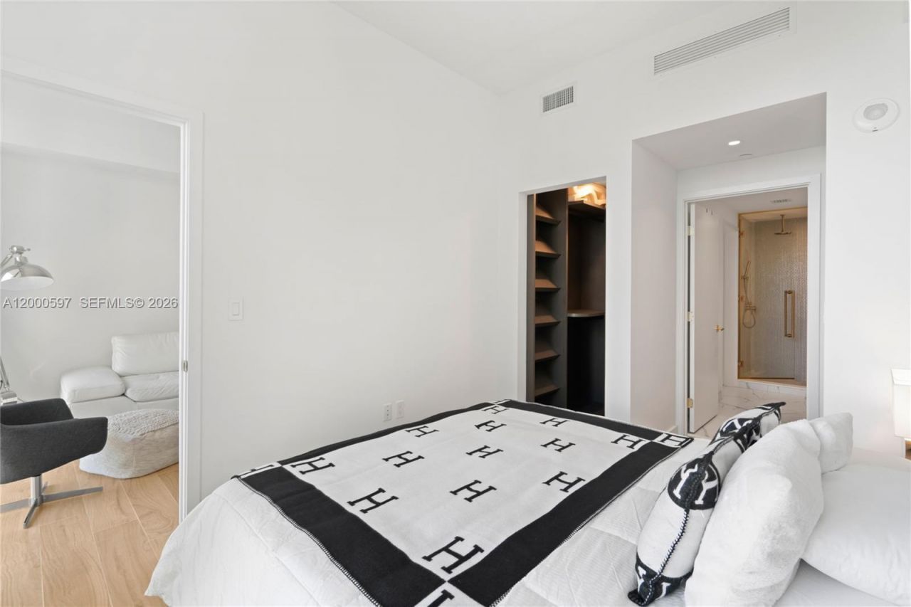 2678 Tigertail Ave, Unit 615, Miami, FL 33133 Photo