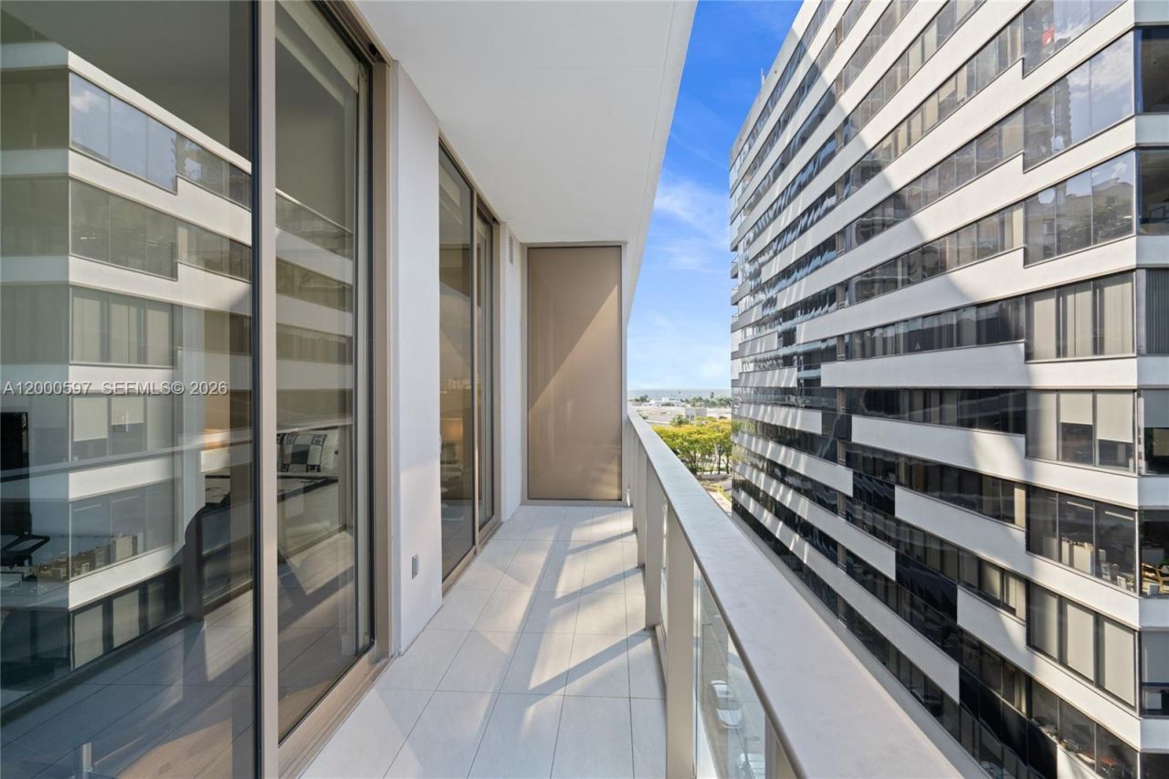 2678 Tigertail Ave, Unit 615, Miami, FL 33133 Photo