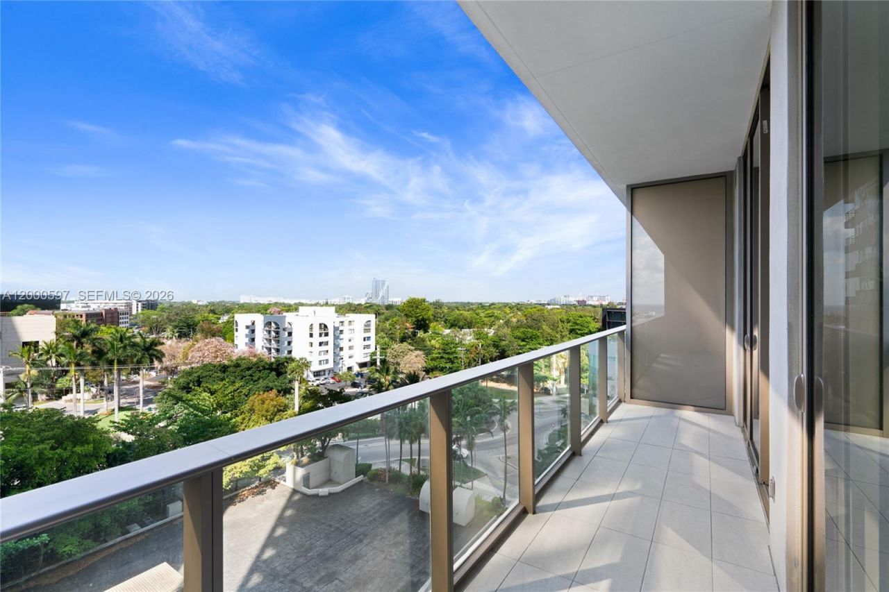 2678 Tigertail Ave, Unit 615, Miami, FL 33133 Photo