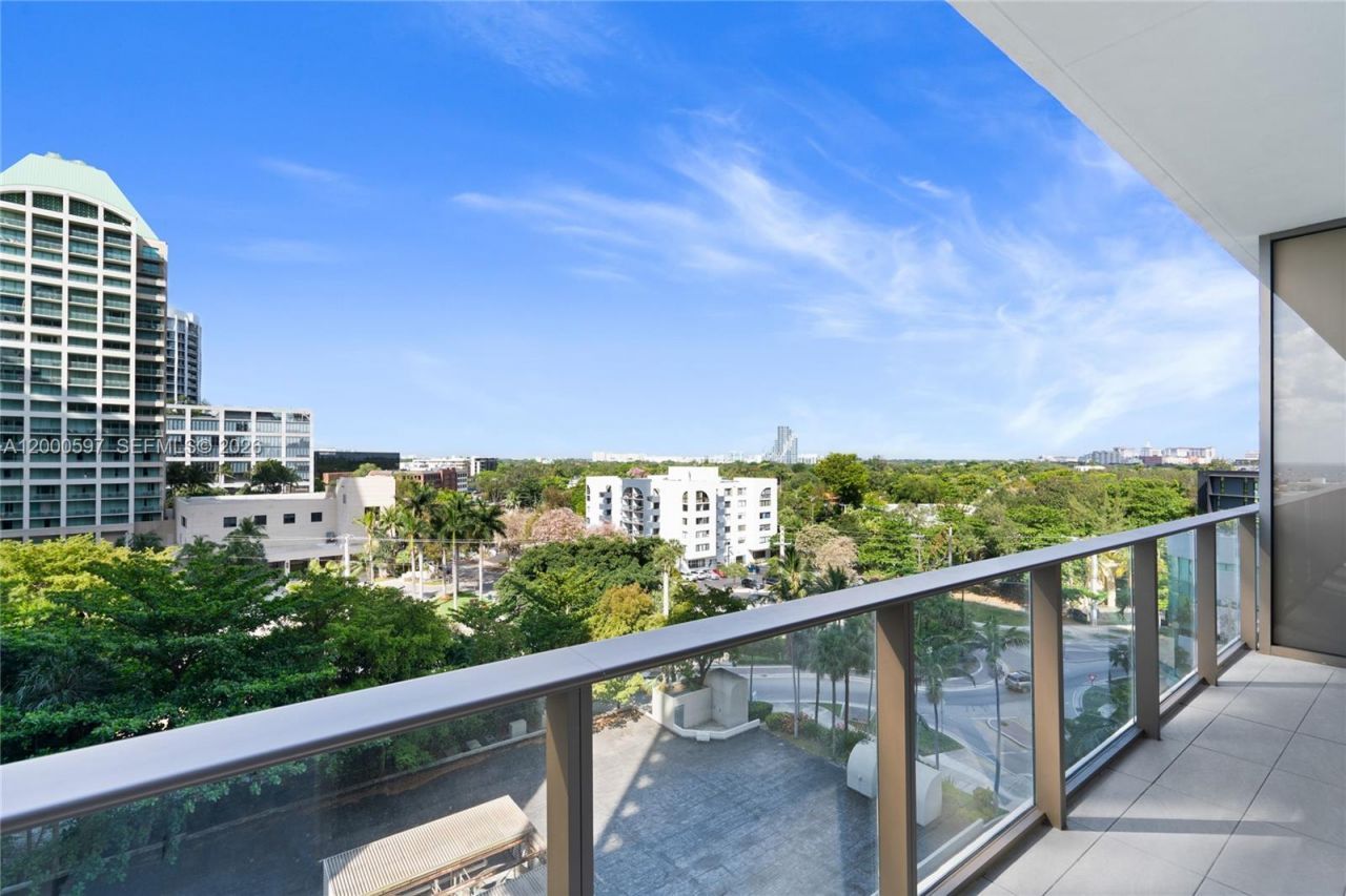 2678 Tigertail Ave, Unit 615, Miami, FL 33133 Photo