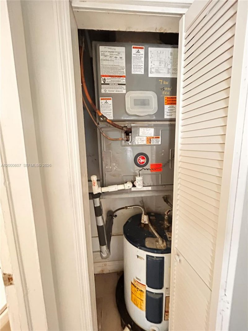 1354 NW 69th St, Miami, FL 33147 Photo