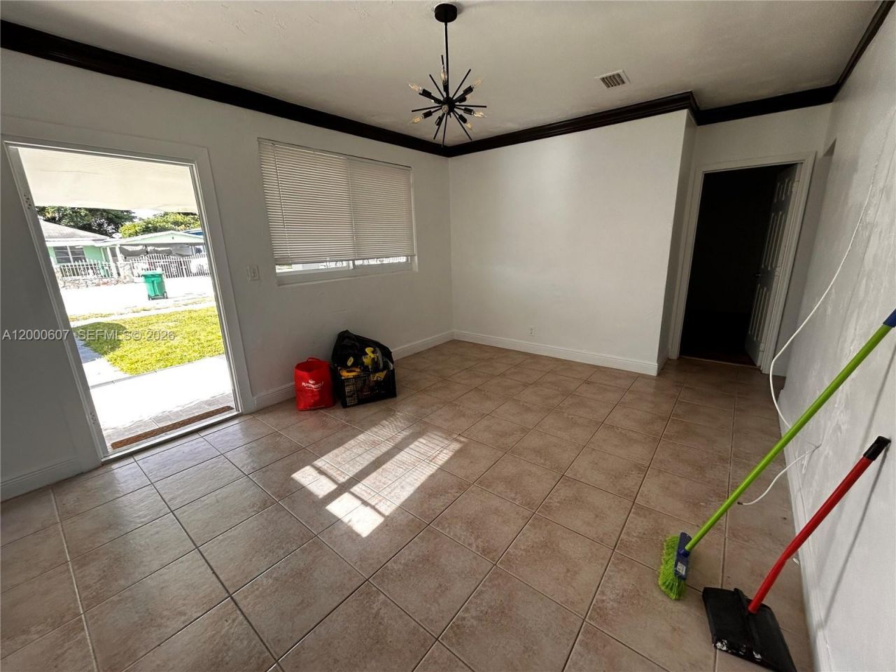 1354 NW 69th St, Miami, FL 33147 Photo