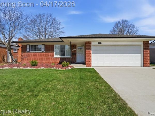 13137 Brierstone Drive, Sterling Heights, MI 48312