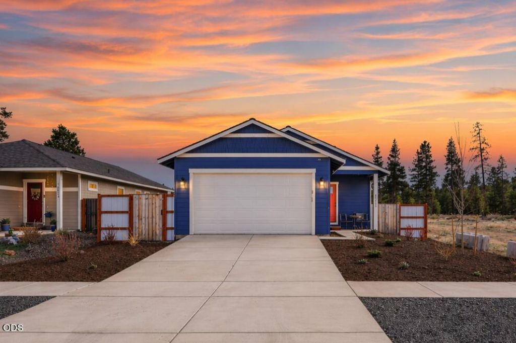 16455 Bassett Road, La Pine, OR 97739 Main Photo