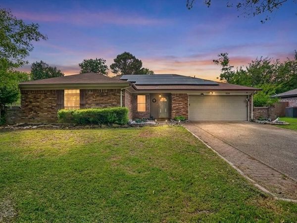 834 S Ridgeway Drive, Cleburne, TX 76033