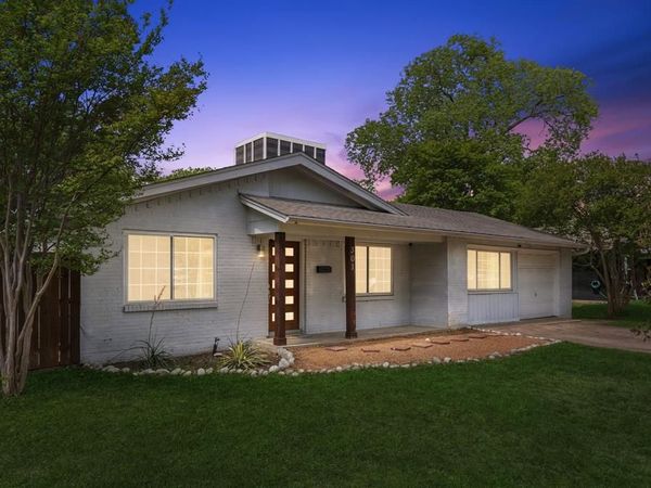 301 N Cottonwood Drive, Richardson, TX 75080