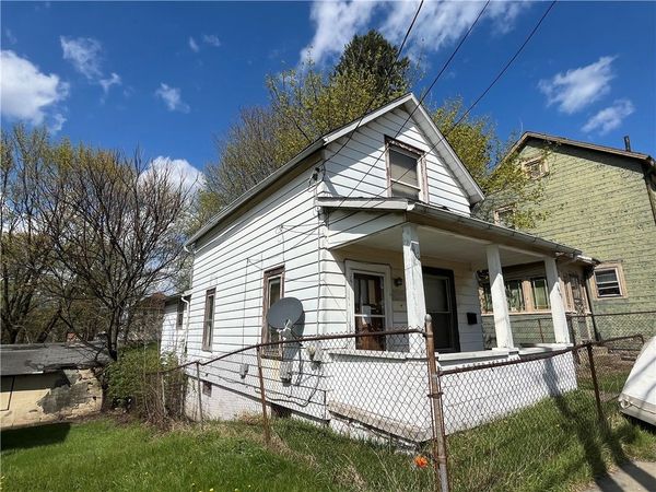 439 Malleable St, Sharon, PA 16146