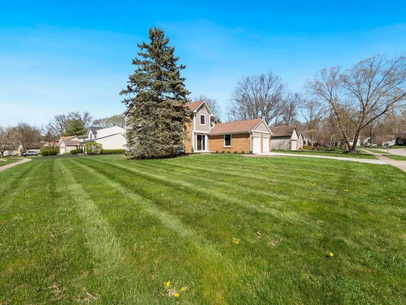 294 Meadow View Drive , Powell, OH 43065 Photo 2