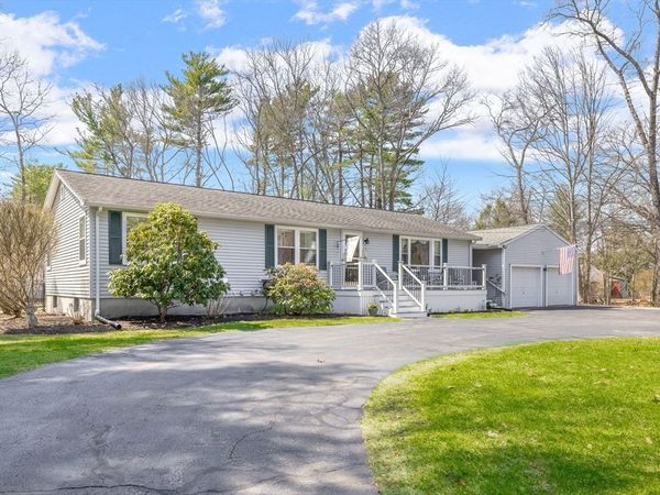 47 Lakeview Ave, Natick, MA 01760