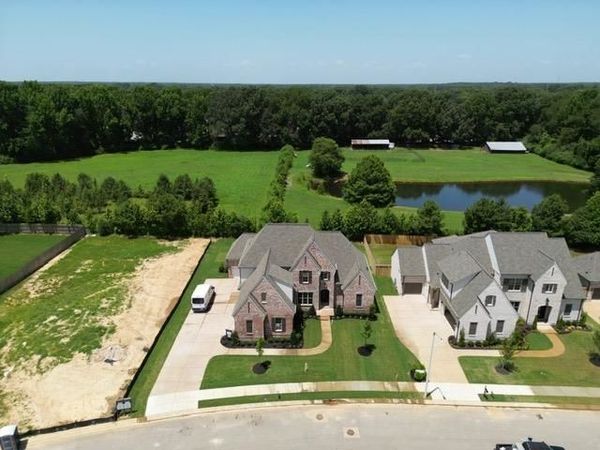 605 CEDAR SHADOWS CIR W, Collierville, TN 38017