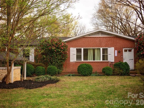 6210 Grove Park Boulevard, Charlotte, NC 28215