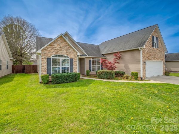 33 W Hiawassee Road , Fletcher, NC 28732