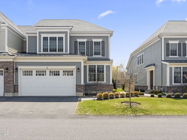 8 Cambridge Way, Latham, NY 12110