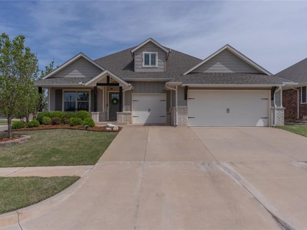 700 Patrick Way, Yukon, OK 73099