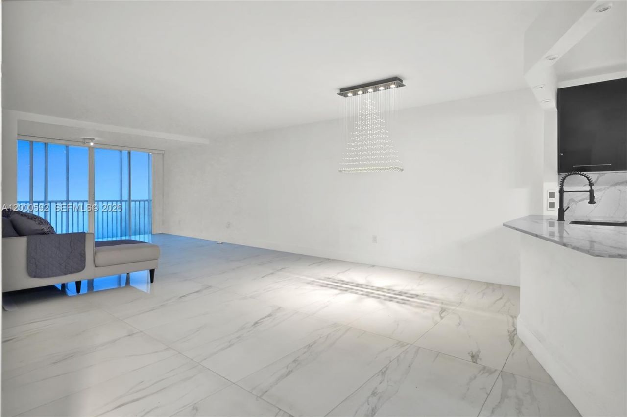 1750 NE 191st St, Unit 710-2, Miami, FL 33179 Photo