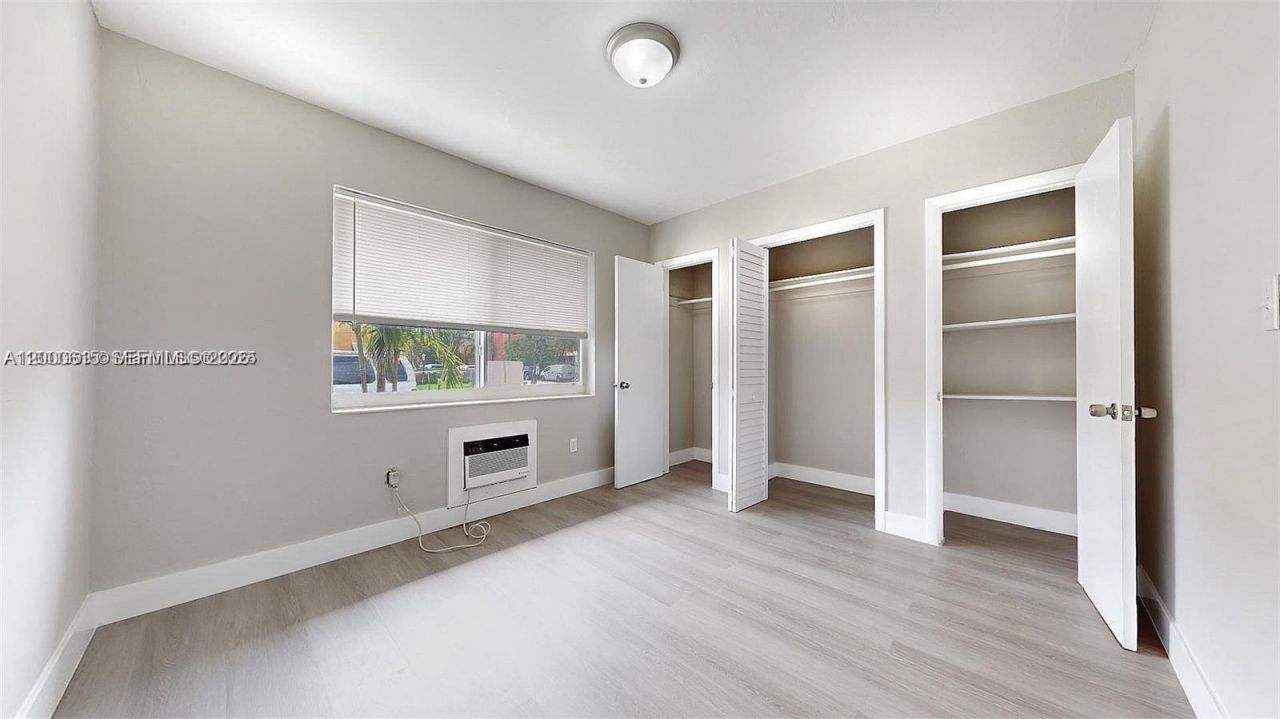 891 SW 5th St, Unit 4, Miami, FL 33130 Photo