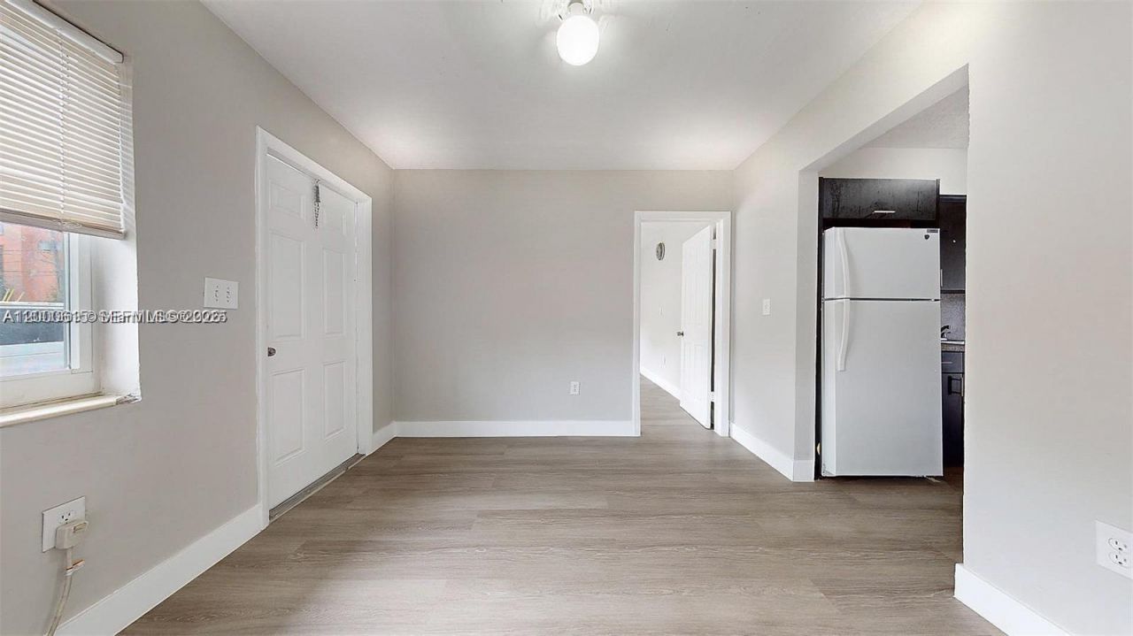 891 SW 5th St, Unit 4, Miami, FL 33130 Photo