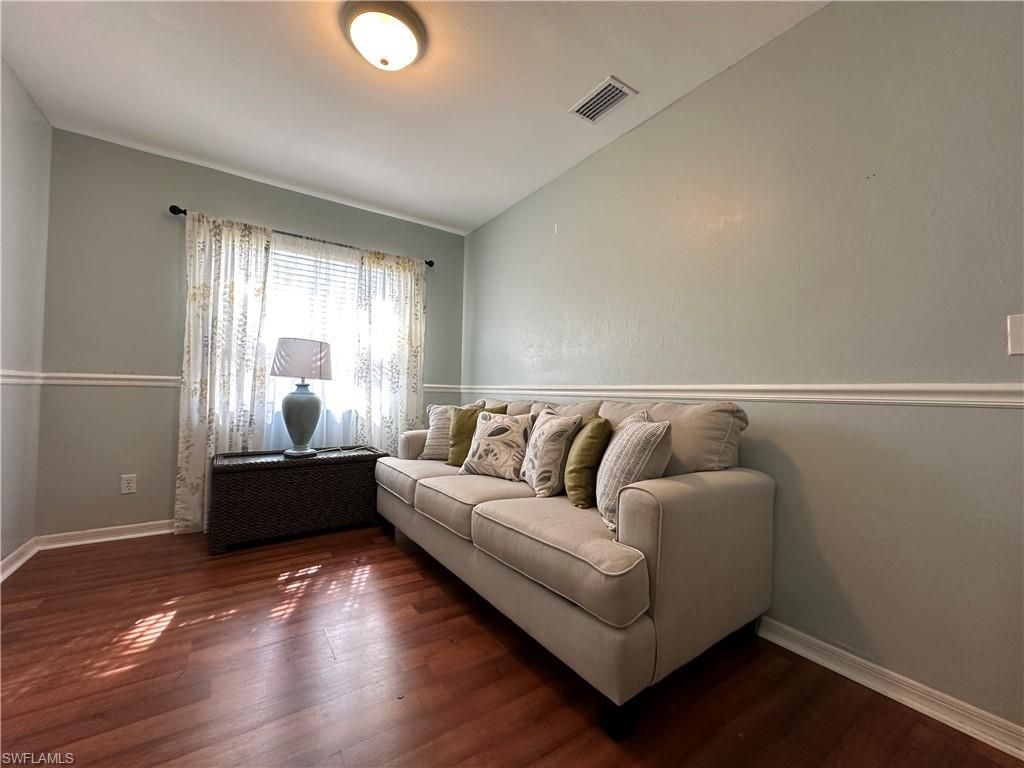 241 Robin Hood Cir, Unit 204, Naples, FL 34104 Photo