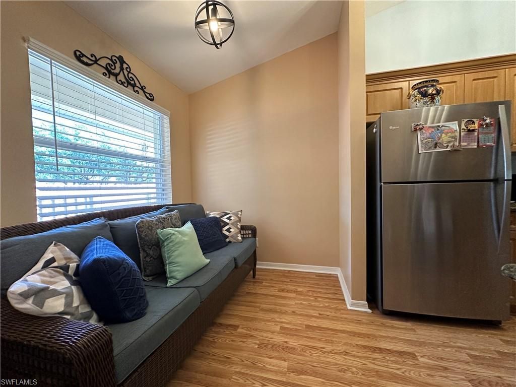 241 Robin Hood Cir, Unit 204, Naples, FL 34104 Photo
