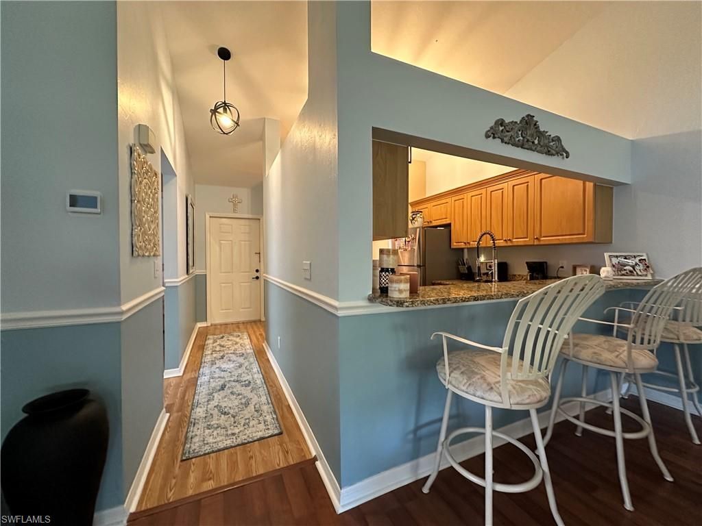 241 Robin Hood Cir, Unit 204, Naples, FL 34104 Photo