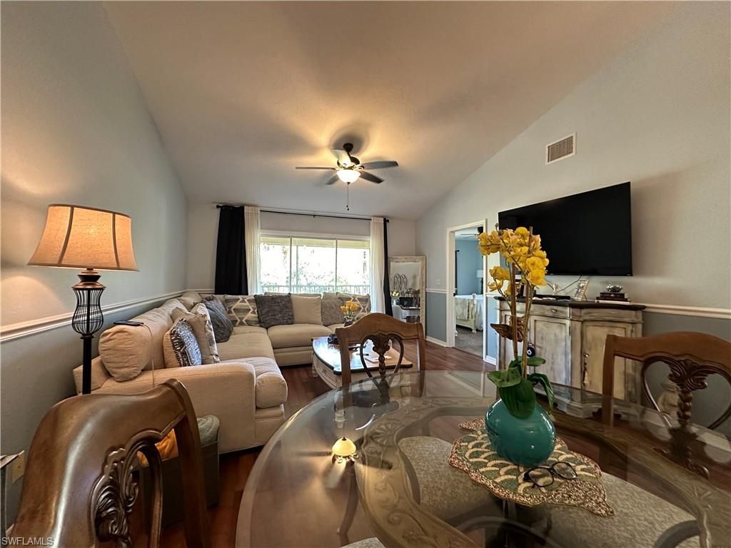 241 Robin Hood Cir, Unit 204, Naples, FL 34104 Photo