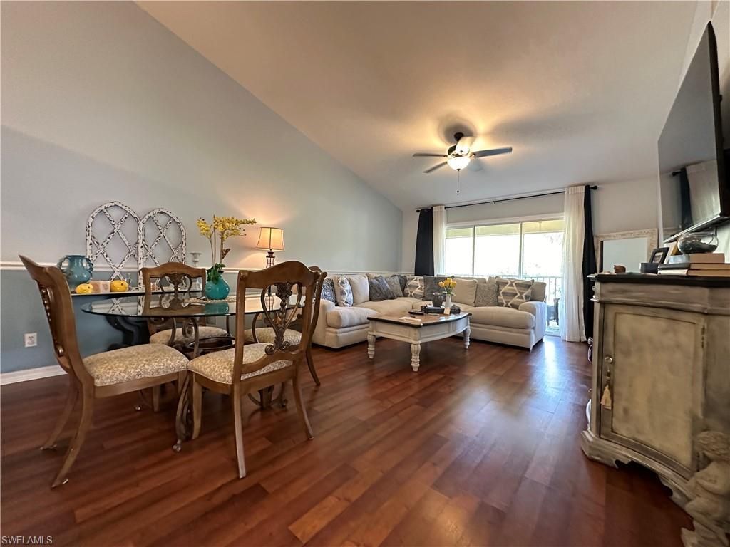 241 Robin Hood Cir, Unit 204, Naples, FL 34104 Photo