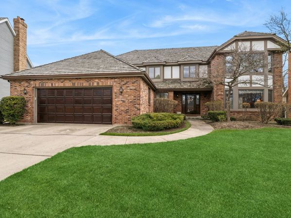 1204 Kristin Drive , Libertyville, IL 60048