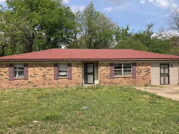 2226 W McHaney Drive, Blytheville, AR 72315