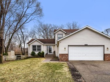7841 Corey Path, Inver Grove Heights, MN 55076