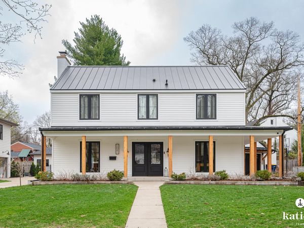 1041 Cambridge Drive SE, East Grand Rapids, MI 49506