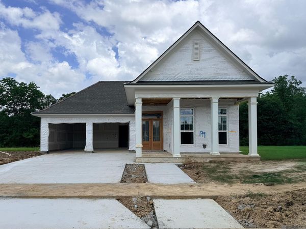 8619 Greenbrier Cove Rd, Baton Rouge, LA 70817